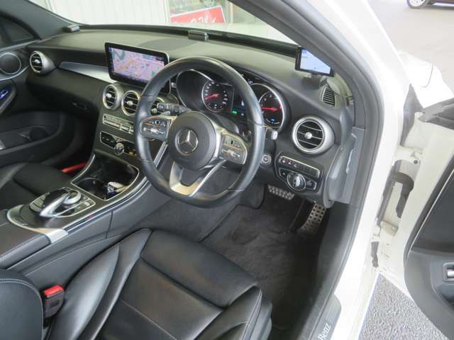 MERCEDES BENZ C CLAS 2018 Image 31