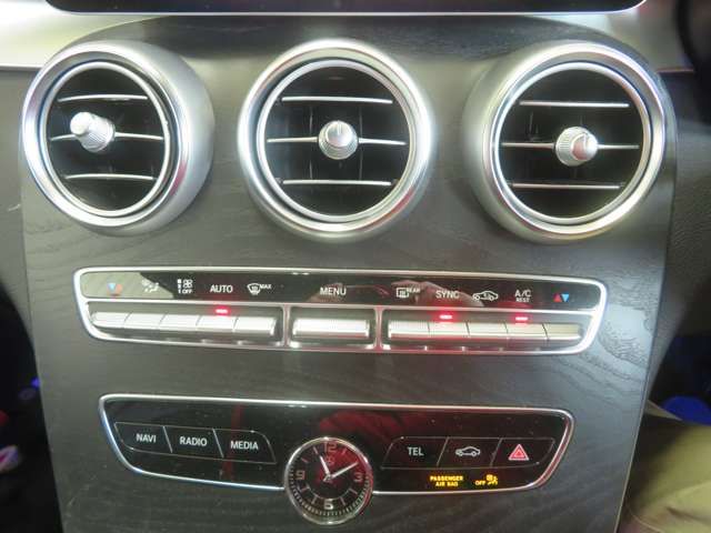 MERCEDES BENZ C CLAS 2018 Image 31