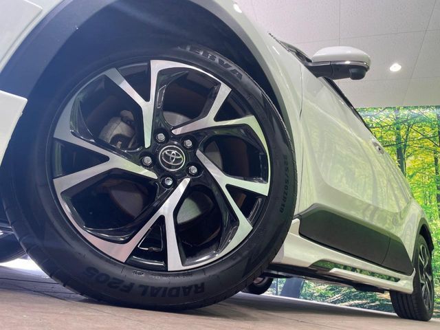 TOYOTA C-HR 2017 Image 31