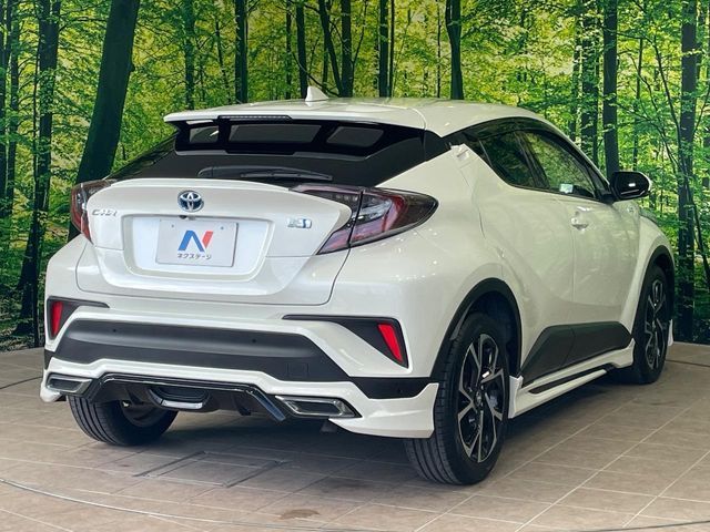 TOYOTA C-HR 2017 Image 31