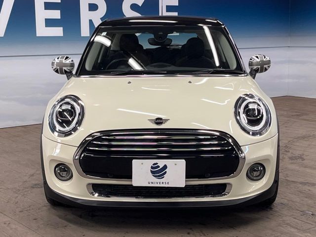 BMW MINI COOPER D 5DOOR 2021 Image 31