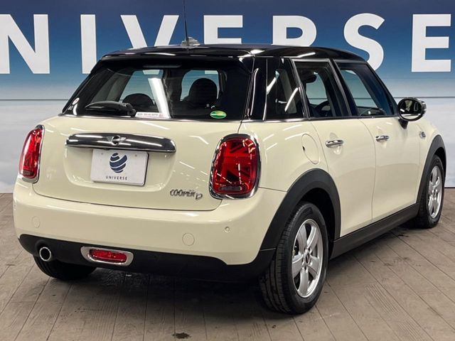 BMW MINI COOPER D 5DOOR 2021 Image 31