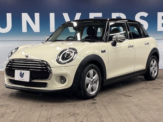 BMW MINI COOPER D 5DOOR 2021 Image 31