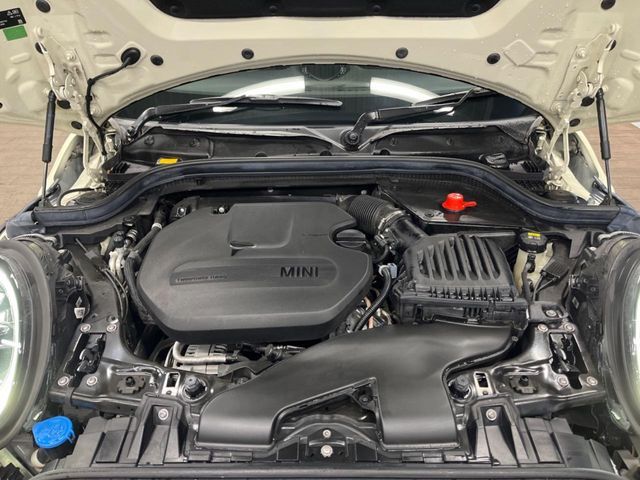 BMW MINI COOPER D 5DOOR 2021 Image 31