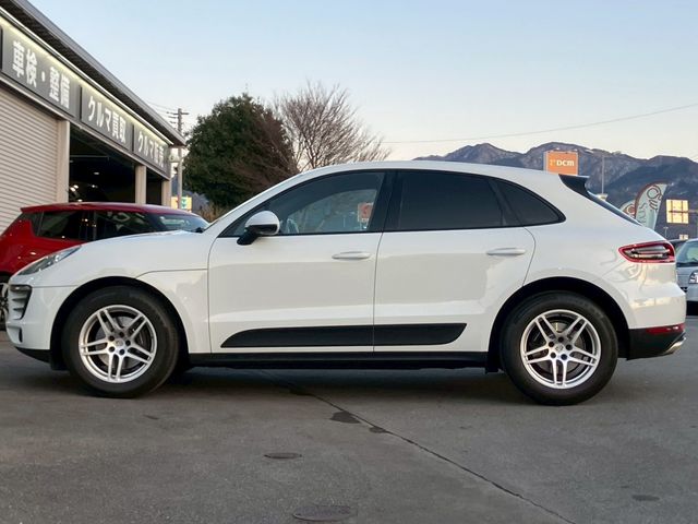 PORSCHE MACAN 2015 Image 31