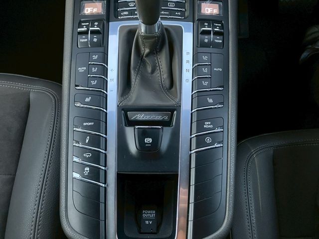 PORSCHE MACAN 2015 Image 31