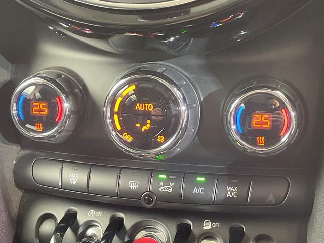 BMW MINI COOPER S 5D 2015 Image 31