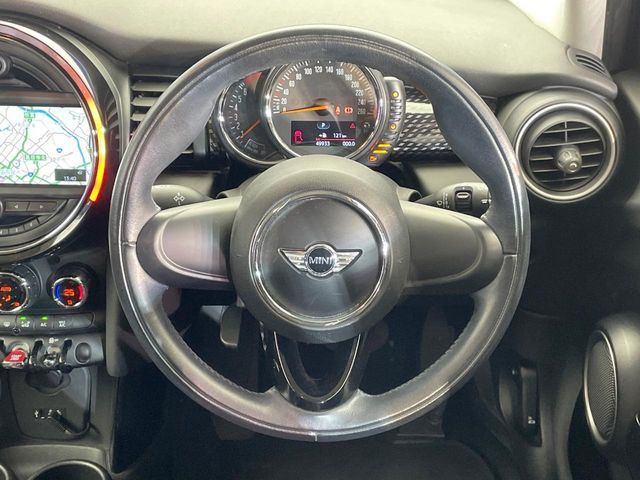 BMW MINI COOPER S 5D 2015 Image 31