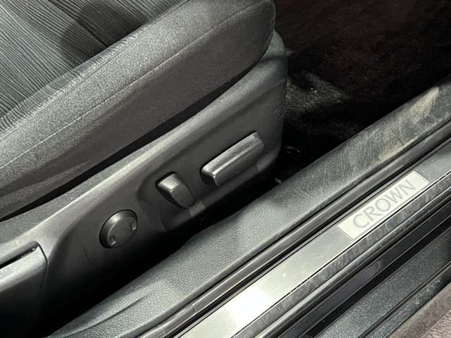 TOYOTA CROWN SEDAN HYBRID 2015 Image 31