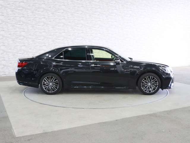 TOYOTA CROWN SEDAN HYBRID 2015 Image 31