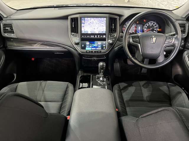 TOYOTA CROWN SEDAN 2013 Image 31