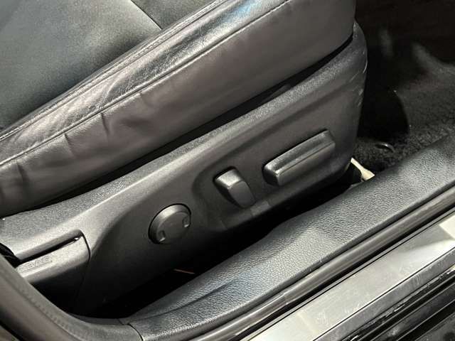 TOYOTA CROWN SEDAN HYBRID 2017 Image 31