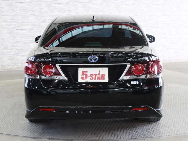 TOYOTA CROWN SEDAN HYBRID 2017 Image 31