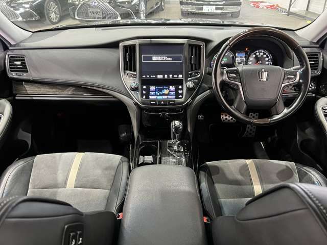 TOYOTA CROWN SEDAN HYBRID 2017 Image 31