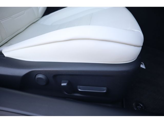 TOYOTA LEXUS RC300H 2022 Image 31