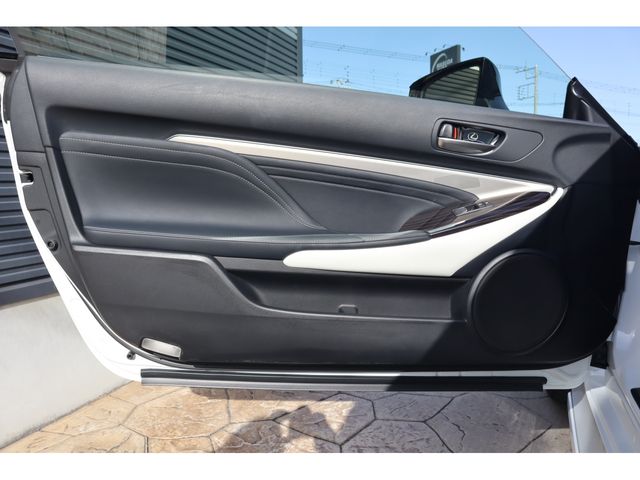 TOYOTA LEXUS RC300H 2022 Image 31