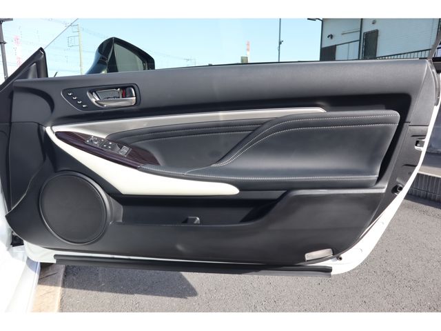 TOYOTA LEXUS RC300H 2022 Image 31