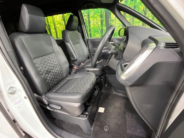 TOYOTA VOXY 4WD 2025 Image 31