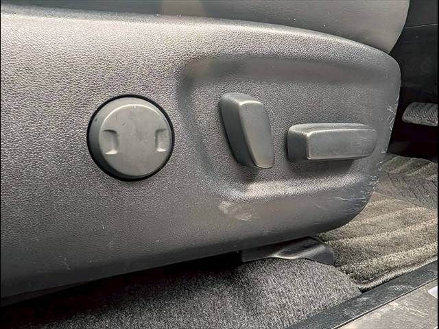 TOYOTA HARRIER 2WD 2018 Image 31