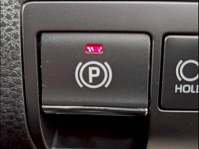 TOYOTA HARRIER 2WD 2018 Image 31