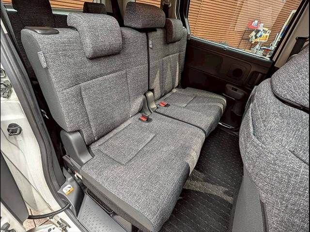 TOYOTA SIENTA HYBRID 2023 Image 31