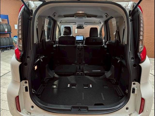 TOYOTA SIENTA HYBRID 2023 Image 31