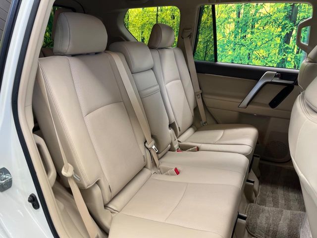 TOYOTA LANDCRUISER PRADO 2023 Image 31