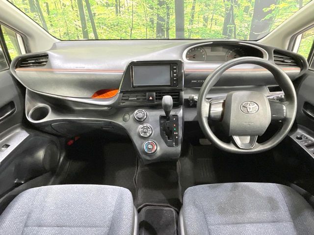 TOYOTA SIENTA 2015 Image 31