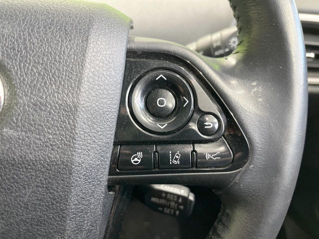 TOYOTA PRIUS PHV 2019 Image 31
