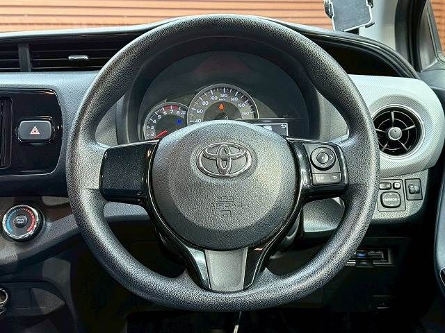 TOYOTA VITZ 2015 Image 31