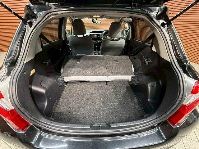 TOYOTA VITZ 2015 Image 31