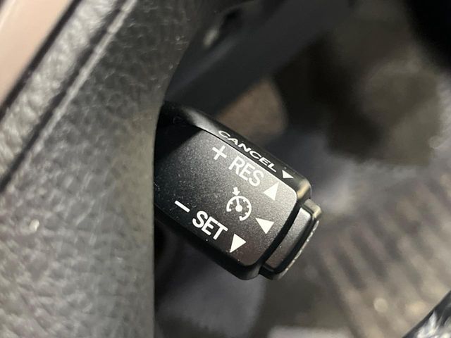 TOYOTA CROWN SEDAN HYBRID 2013 Image 31