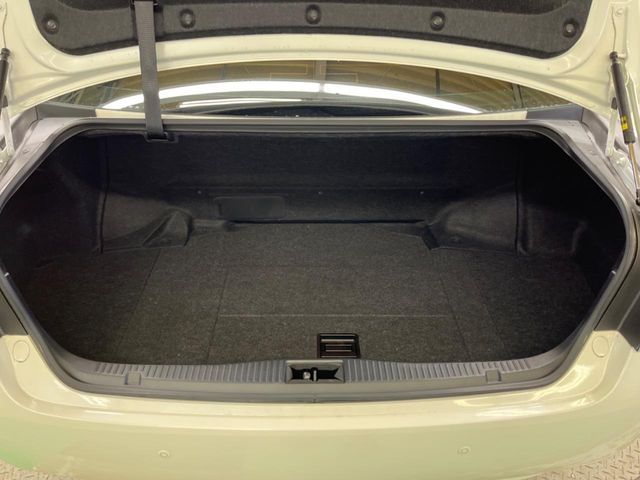 TOYOTA CROWN SEDAN HYBRID 2013 Image 31