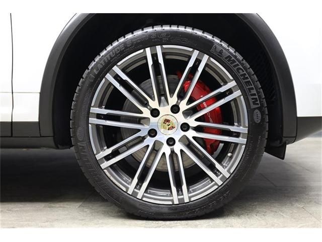 PORSCHE CAYENNE 2015 Image 31