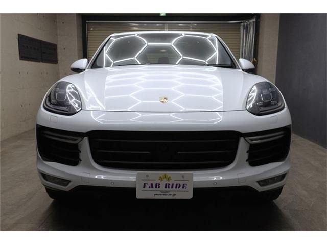 PORSCHE CAYENNE 2015 Image 31