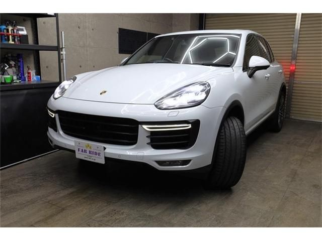 PORSCHE CAYENNE 2015 Image 31