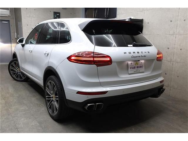 PORSCHE CAYENNE 2015 Image 31