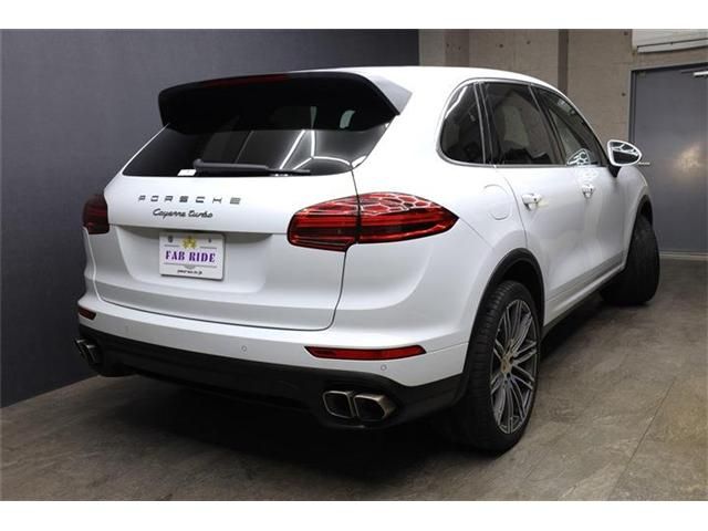 PORSCHE CAYENNE 2015 Image 31