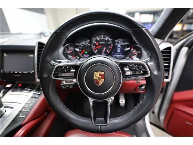 PORSCHE CAYENNE 2015 Image 31