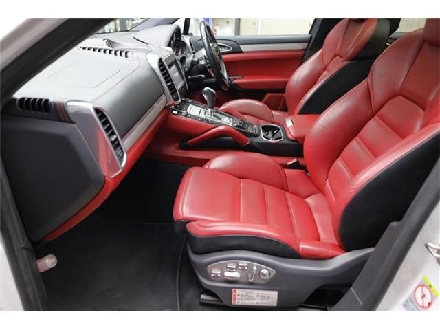 PORSCHE CAYENNE 2015 Image 31