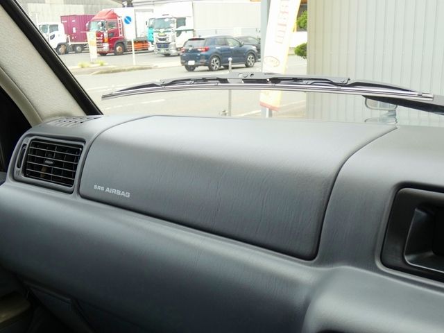 TOYOTA LANDCRUISER WAGON 1996 Image 31