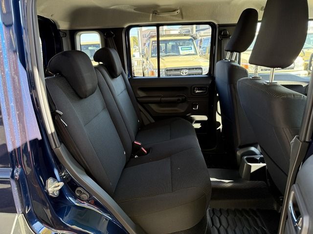 SUZUKI JIMNY NOMADE 2025 Image 31