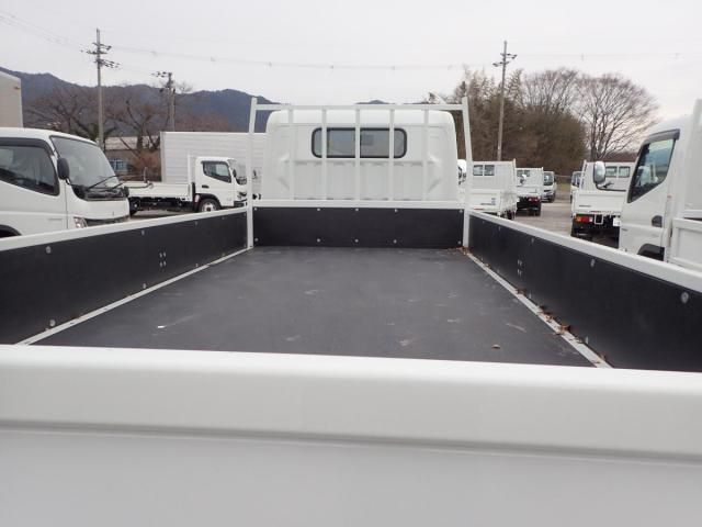 MITSUBISHI CANTER 2025 Image 31