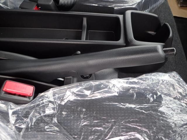 MITSUBISHI CANTER 2025 Image 31