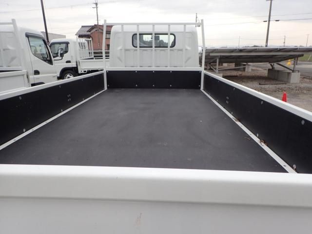 MITSUBISHI CANTER 2025 Image 31