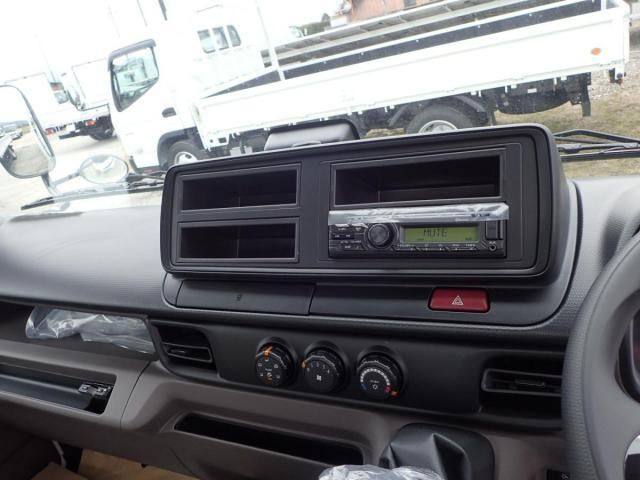 MITSUBISHI CANTER 2025 Image 31