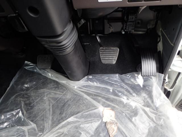 MITSUBISHI CANTER 2025 Image 31