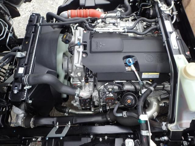 MITSUBISHI CANTER 2025 Image 31