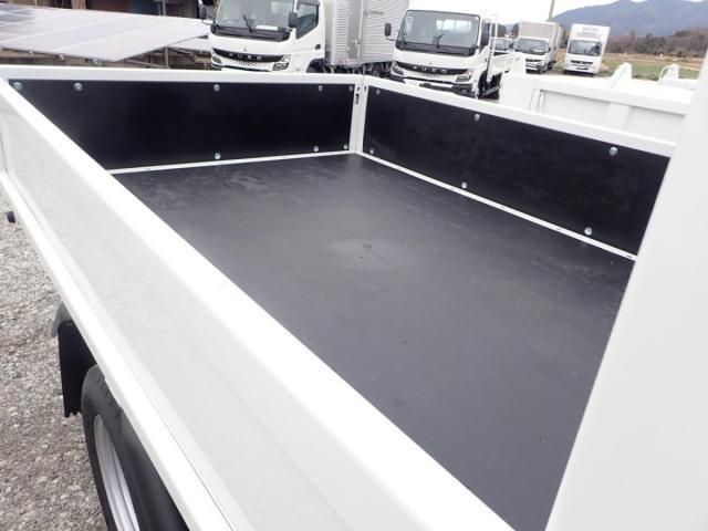 MITSUBISHI CANTER 2025 Image 31