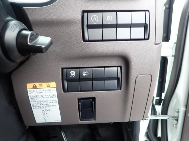 MITSUBISHI CANTER 2025 Image 31